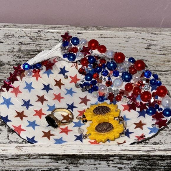 Patriotic stars and stripes handcrafted, trinket dish - Picture 6 of 6